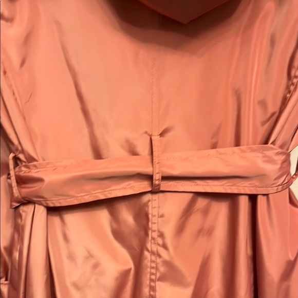 Via Spiga Packable Pink Trench Raincoat with Belted Waist - Picture 11 of 16